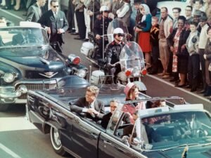 सरकार JFK हत्या से संबंधित हजारों डिलेसिफाइड पेज जारी करती है