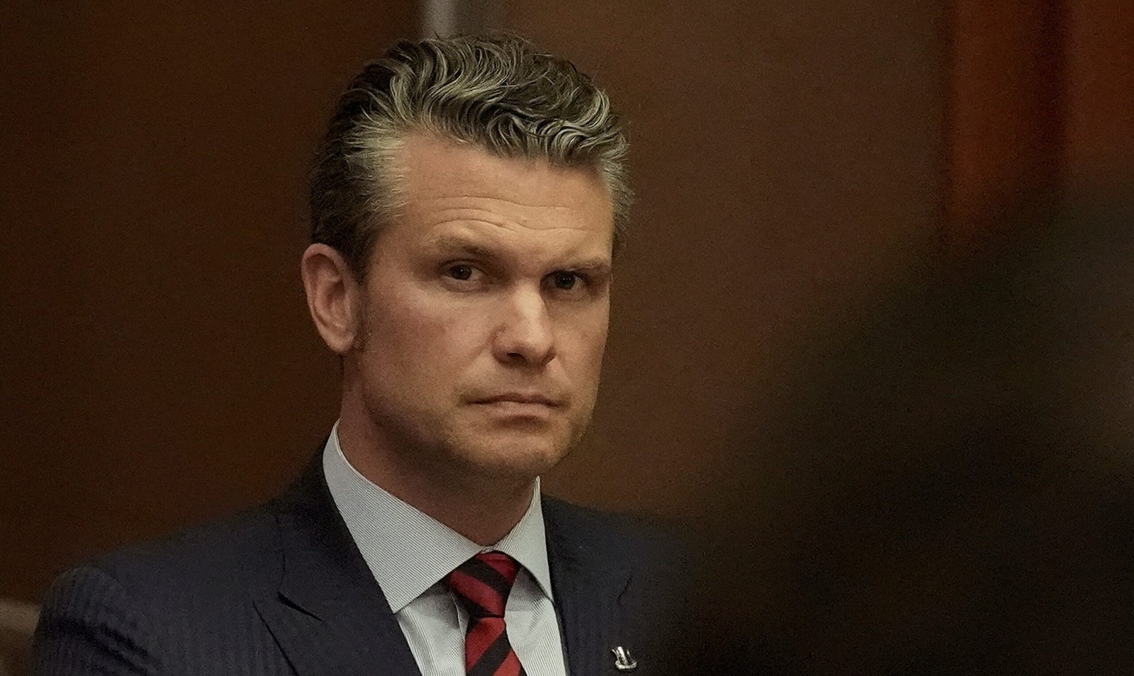Hegseth ने पेंटागन कार्यालय में व्यक्तिगत कंप्यूटर पर 'डर्टी लाइन' से जुड़ा सिग्नल ऐप का इस्तेमाल किया: स्रोत